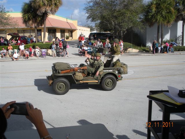 Jupiter Tequesta Christmas Parade 121011 008.jpg